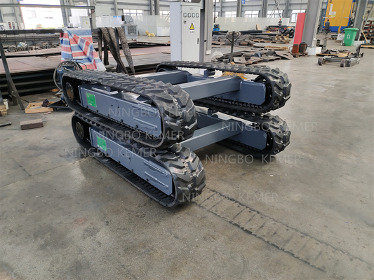 Produktionsanlage produziert kundenspezifische Gummi-Spur-Chassis für Industriegeräte
